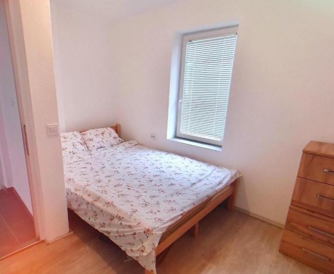 تختخواب و صبحانه Guest House Ulnika