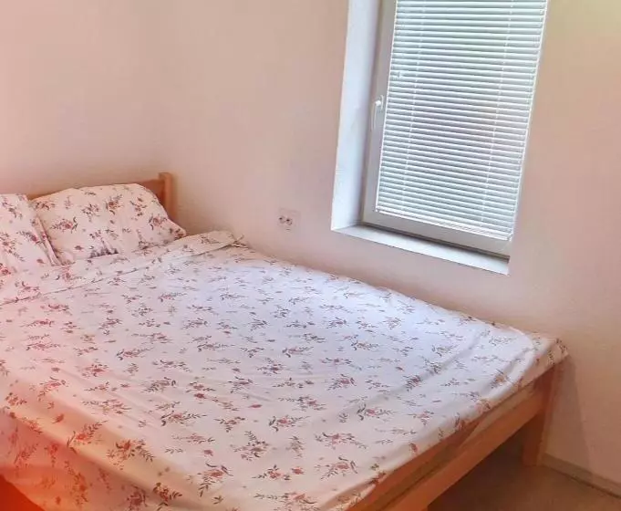 تختخواب و صبحانه Guest House Ulnika