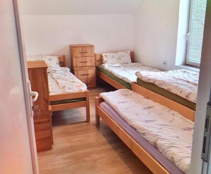 تختخواب و صبحانه Guest House Ulnika