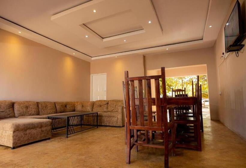 تختخواب و صبحانه Luluguestlodge