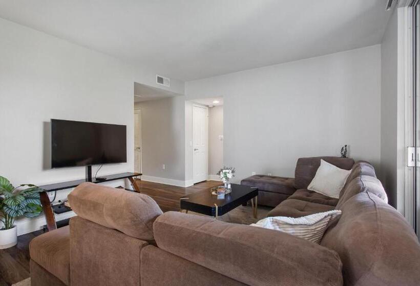 מלון כמוסות Santa Monica 2bedrooms Pool&gym&free Parking