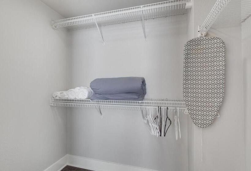 מלון כמוסות Santa Monica 2bedrooms Pool&gym&free Parking