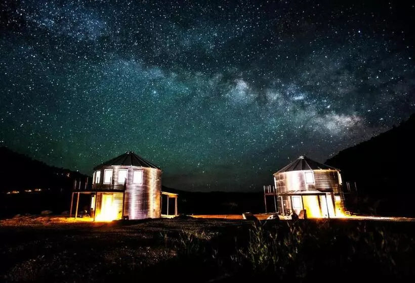 Hotelli The Barn Silo At Goose Lake Lane