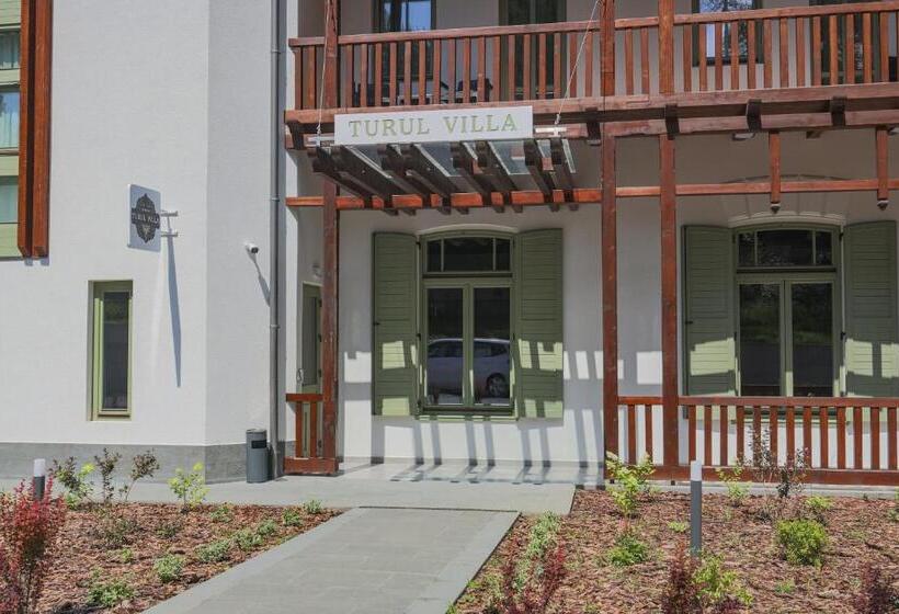 هتل Turul Villa