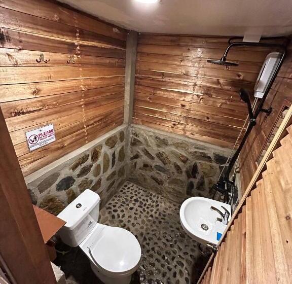 Islanders Hostel Port Barton