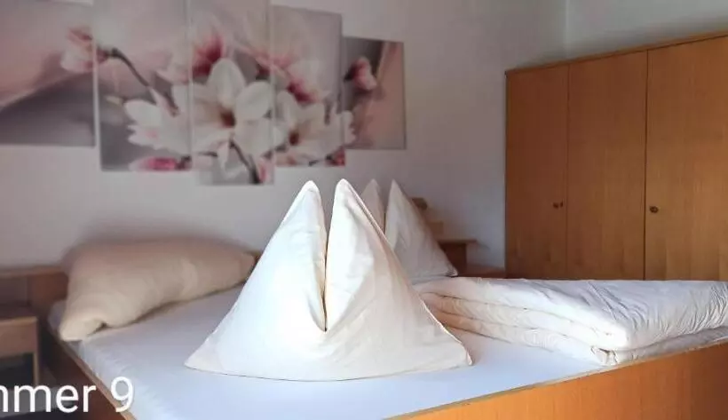 Majatalo Bed And Breakfast Ederhof