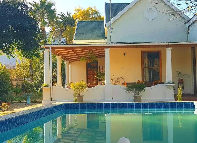 بنسيون Pilots Only Guesthouse