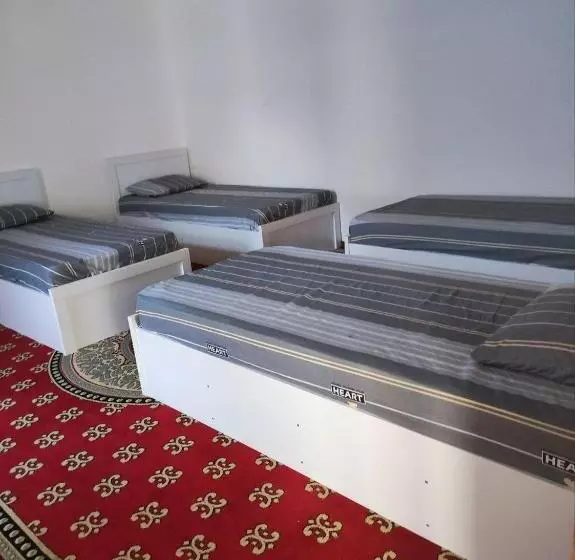 ペンション Saidjanov Hostel