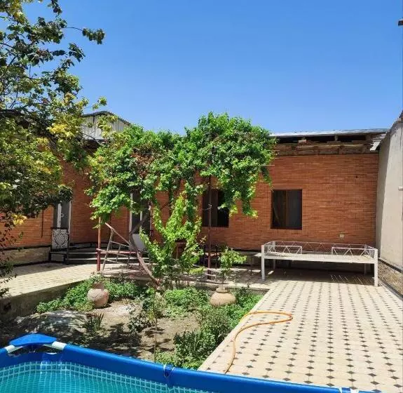 ペンション Saidjanov Hostel