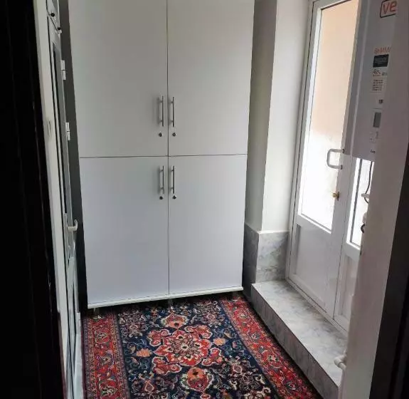 ペンション Saidjanov Hostel
