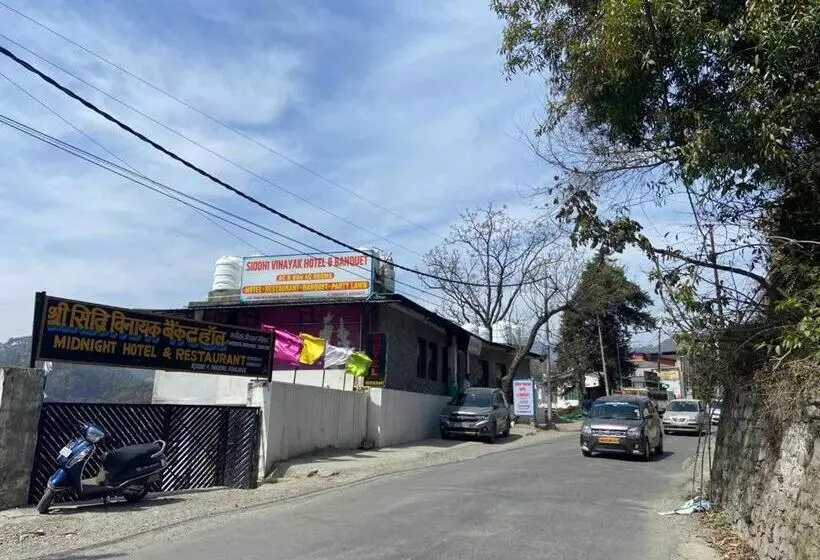 Siddhi Vinayak Hotel And Banquet