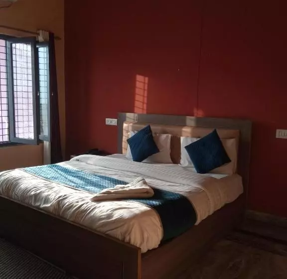 Siddhi Vinayak Hotel And Banquet