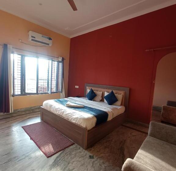 Siddhi Vinayak Hotel And Banquet