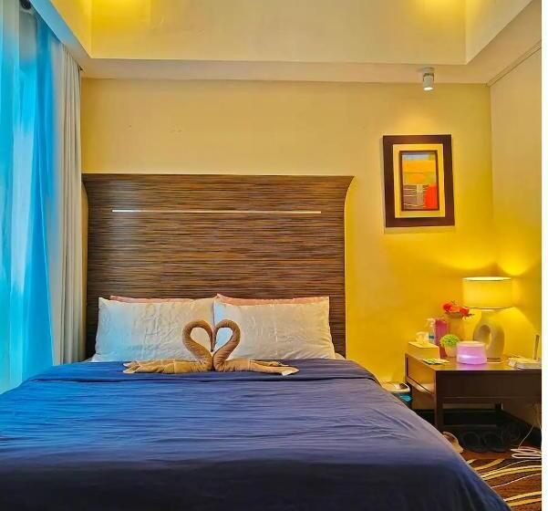 تختخواب و صبحانه Cozy Hotel Room With Bath Tub And Free Pool Access