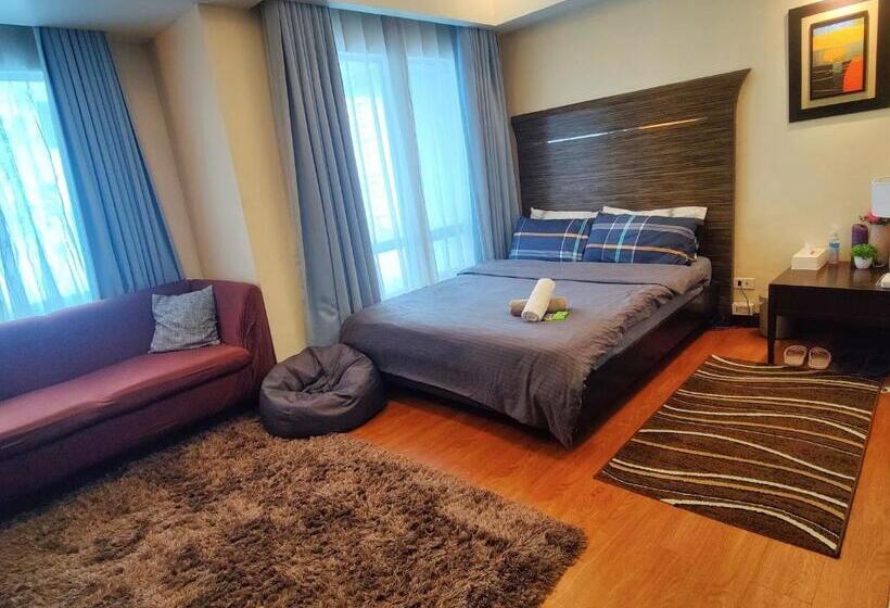 تختخواب و صبحانه Cozy Hotel Room With Bath Tub And Free Pool Access