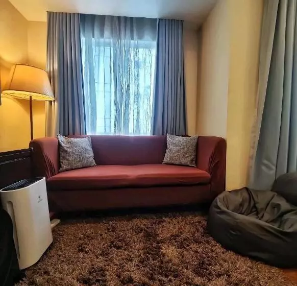 ベッドアンドブレックファースト Cozy Hotel Room With Bath Tub And Free Pool Access