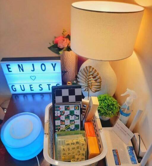 تختخواب و صبحانه Cozy Hotel Room With Bath Tub And Free Pool Access