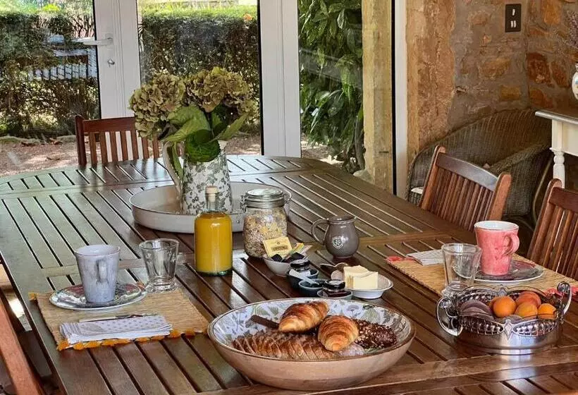 ベッドアンドブレックファースト Domaine Des Franchises   Beaujolais Village   Charme Et Authenticité Au Cœur Des Pierres Dorées