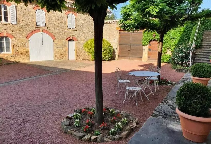 ベッドアンドブレックファースト Domaine Des Franchises   Beaujolais Village   Charme Et Authenticité Au Cœur Des Pierres Dorées