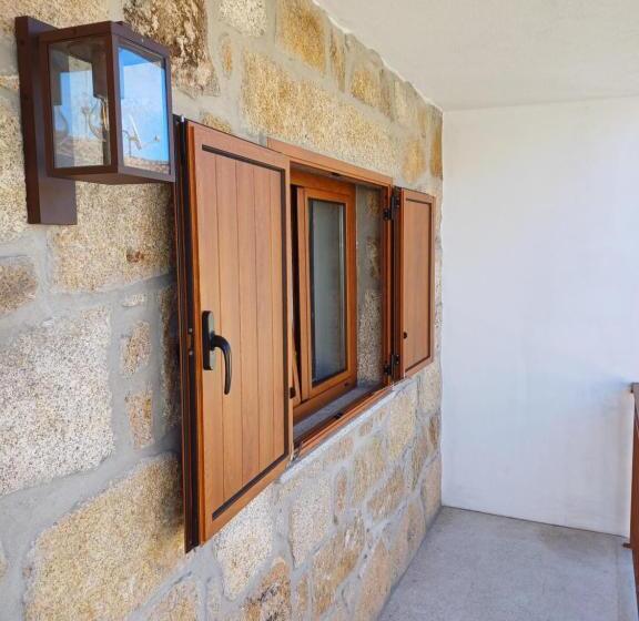 تختخواب و صبحانه Os 3 Rrr