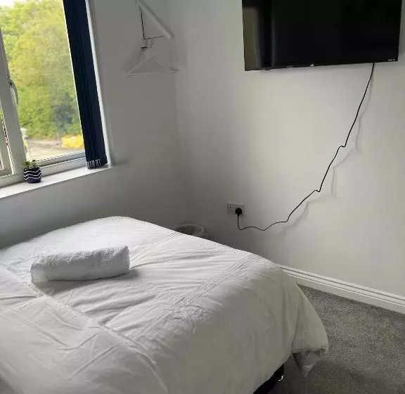 ベッドアンドブレックファースト Elegant 3 Bedroom Apt With En Suite And Shared Amenities With Free Wi Fi