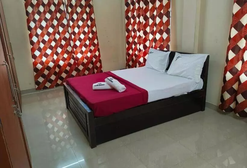 ホテル Adyar Residency