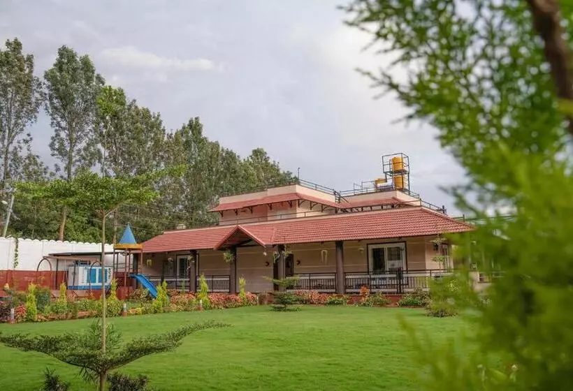 ホテル Akbar Farms