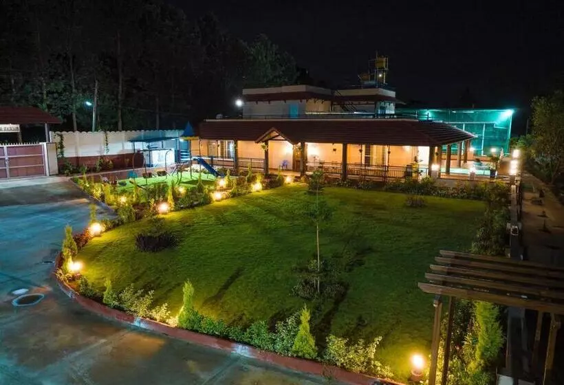 ホテル Akbar Farms