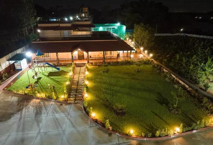 ホテル Akbar Farms