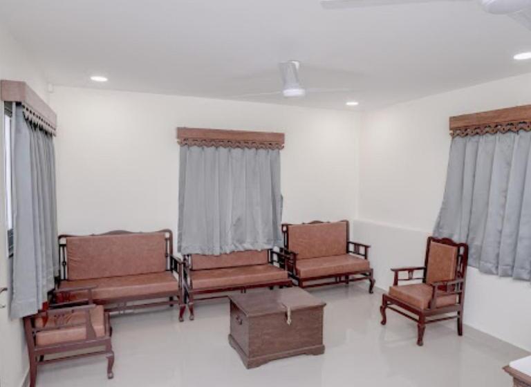 בית מלון כפרי Anjali Residency Bhuj