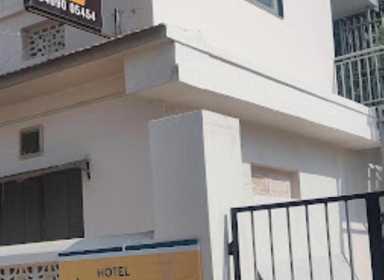 בית מלון כפרי Anjali Residency Bhuj