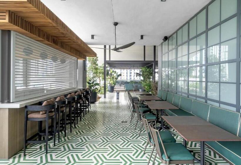 هتل Gale Miami Junior Double Suite With Balcony