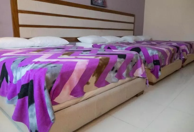 Infinity Suites Habitación Triple 203