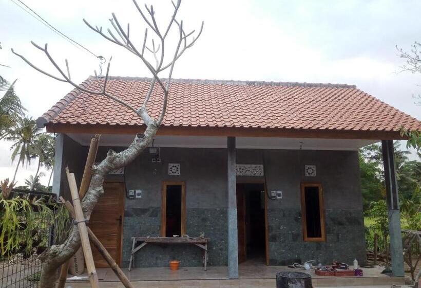 Пансион Cahyachaya House