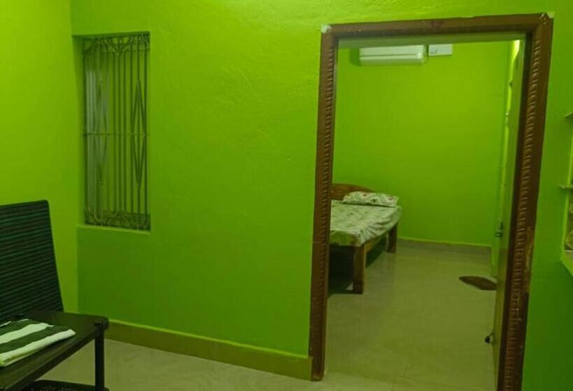 پانسیون Rathipriya Inn