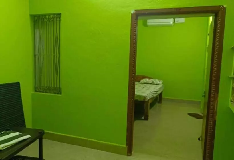 پانسیون Rathipriya Inn