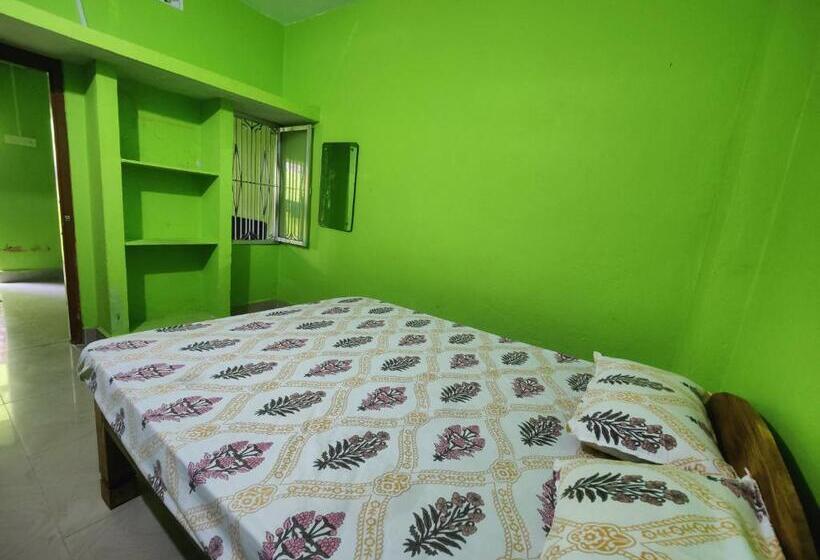 پانسیون Rathipriya Inn