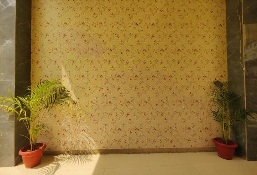 پانسیون Rathipriya Inn