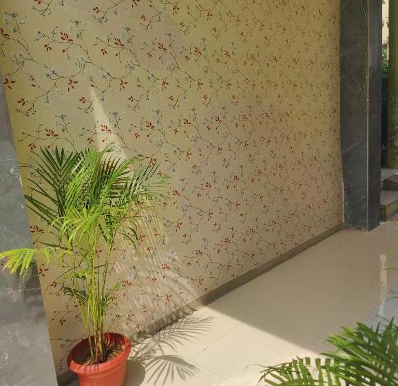 پانسیون Rathipriya Inn