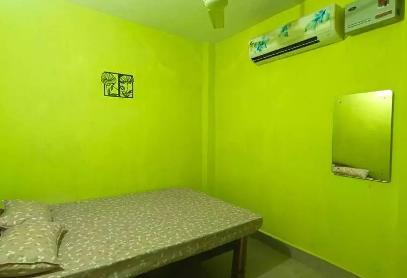 پانسیون Rathipriya Inn