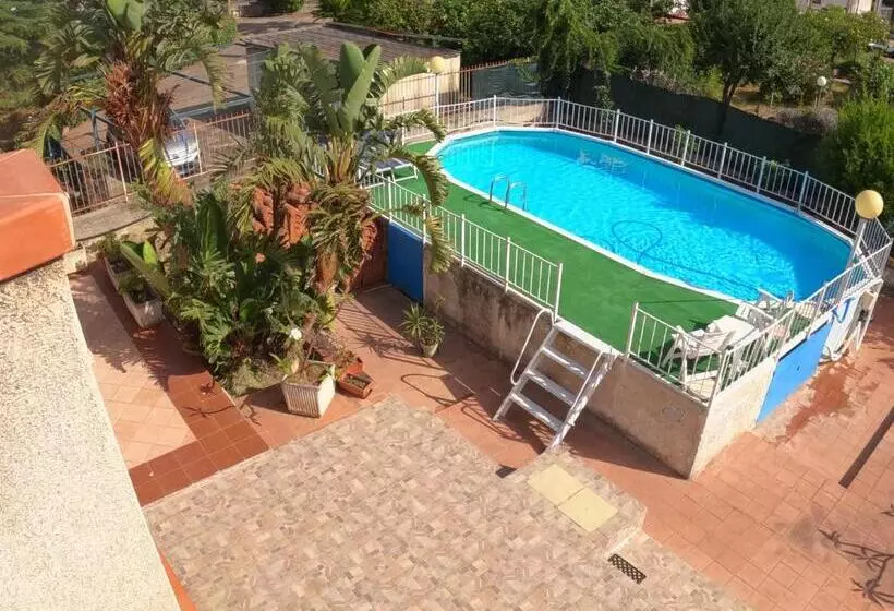 پانسیون Villa Esperide