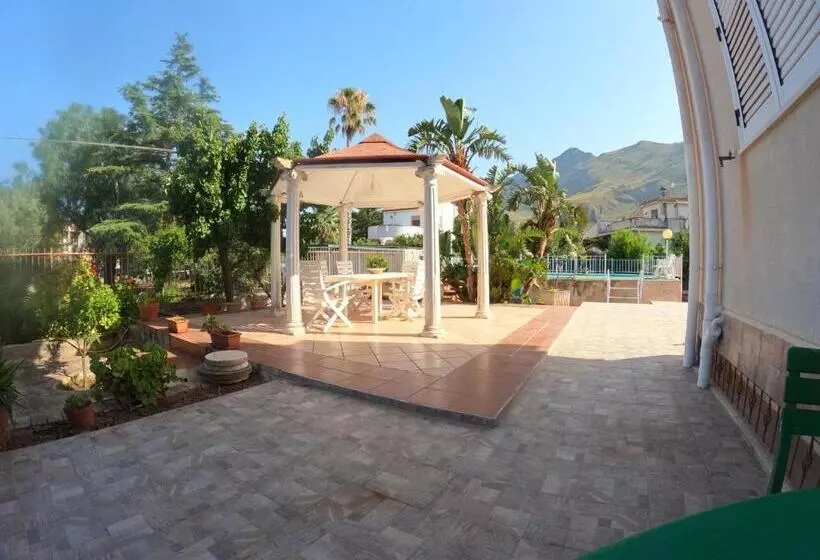 پانسیون Villa Esperide