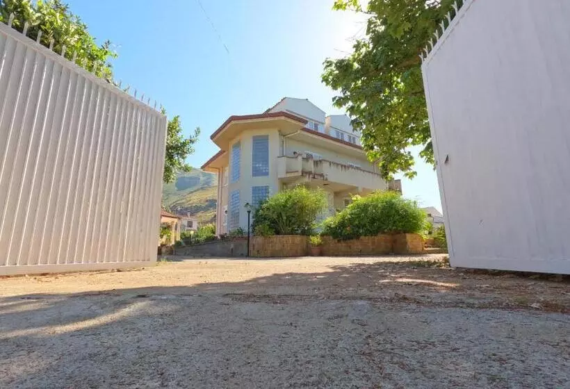 پانسیون Villa Esperide