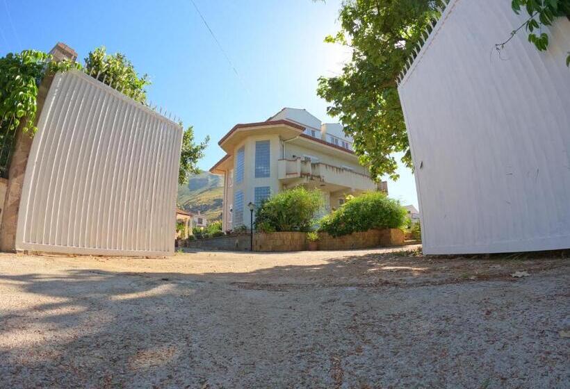 پانسیون Villa Esperide