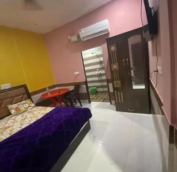 ペンション Vrindavan Dham