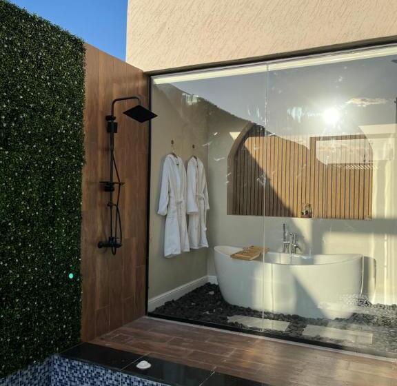 Resort شاليهات نافارو