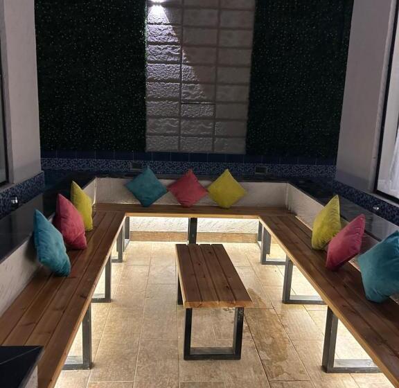 Resort شاليهات نافارو