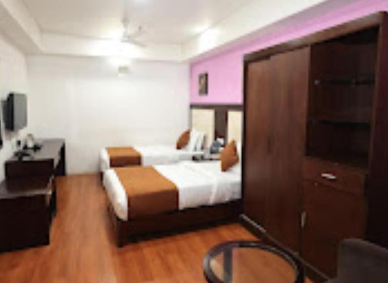 Sn Blu Hotel Panchvati Ahmedabad