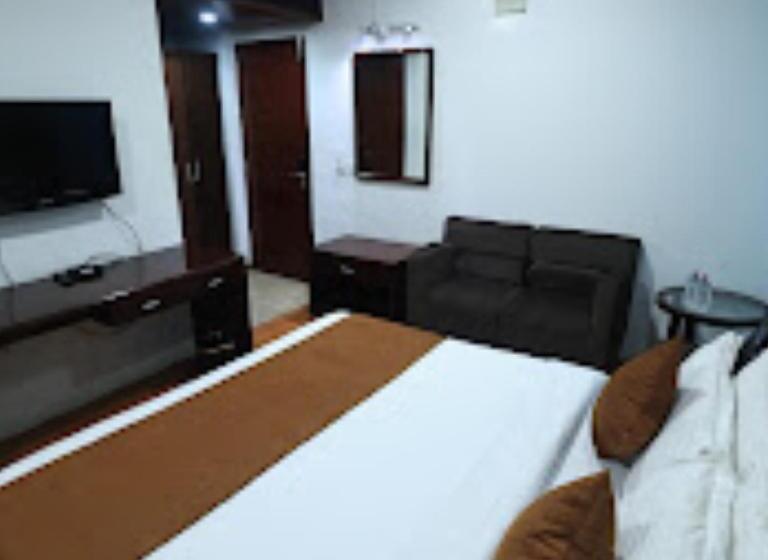 Sn Blu Hotel Panchvati Ahmedabad