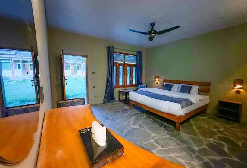 The Hermes Hotel & Backpackers Hostel
